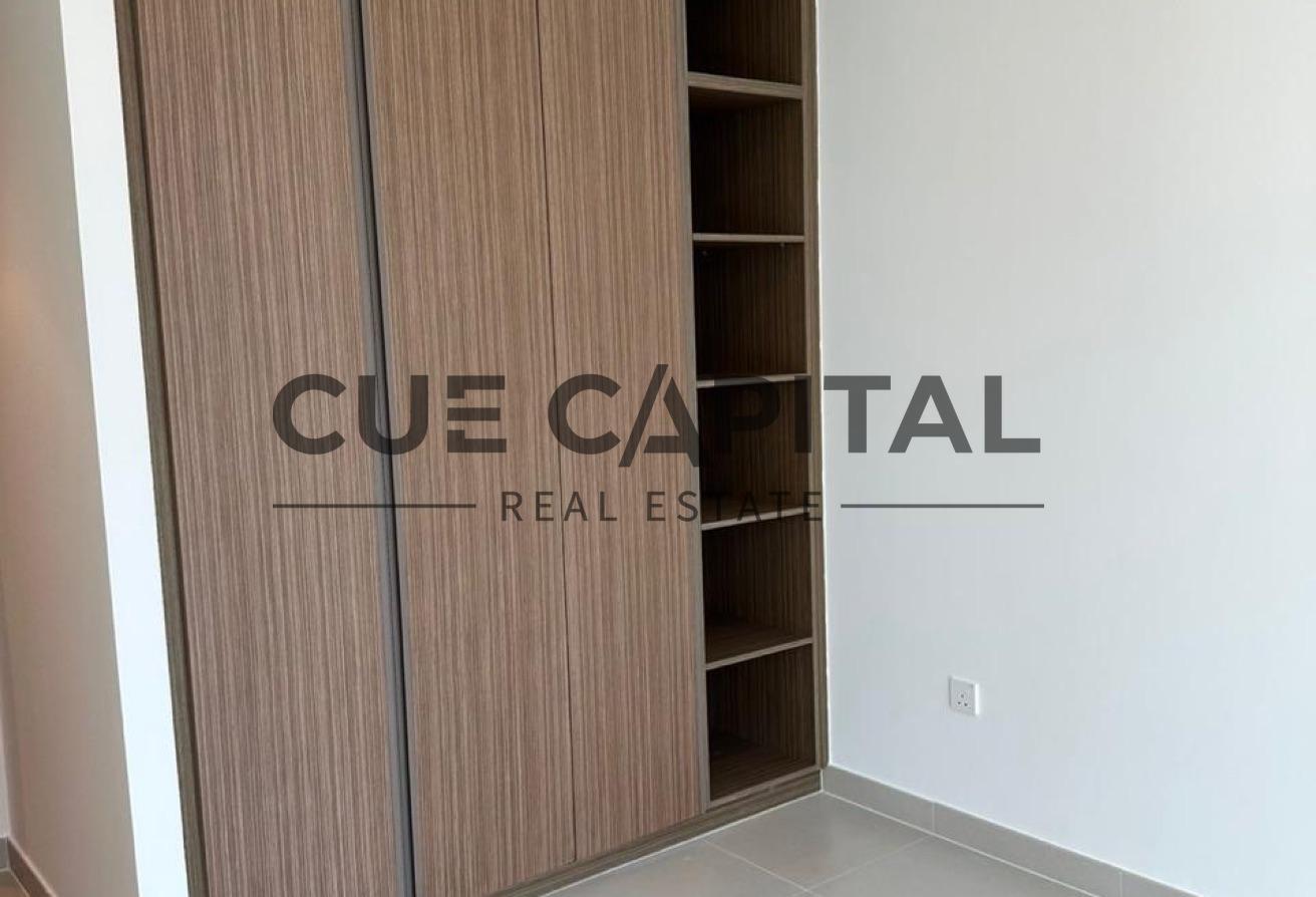 High Floor 1BR | Beautiful View | Modern Living photo 2