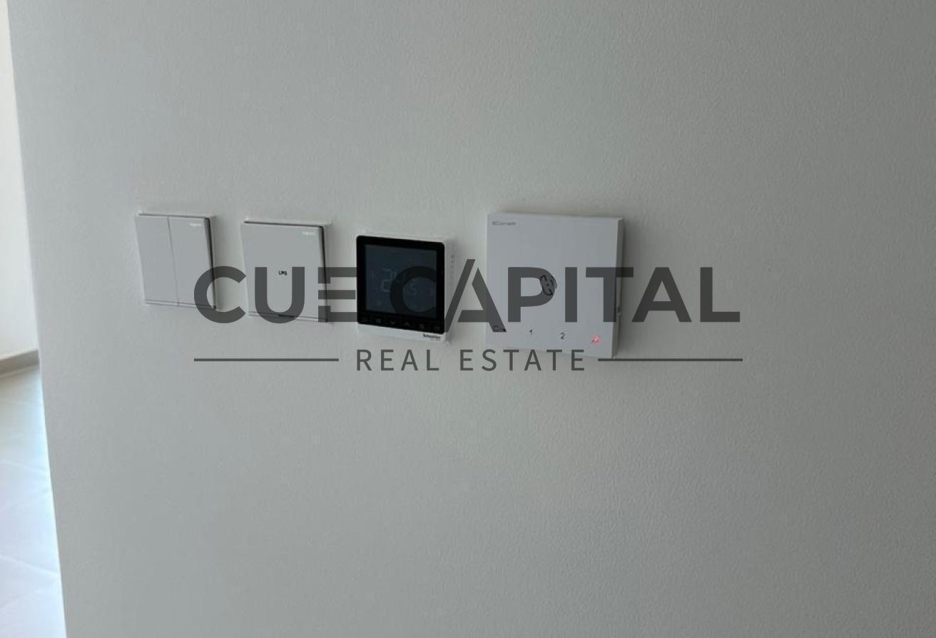 High Floor 1BR | Beautiful View | Modern Living photo 10