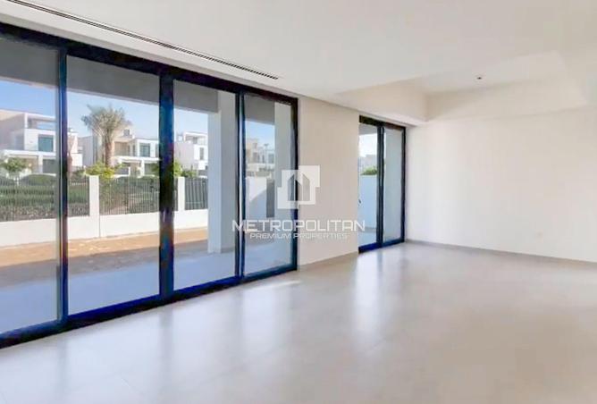 74635385 - Property Image 2