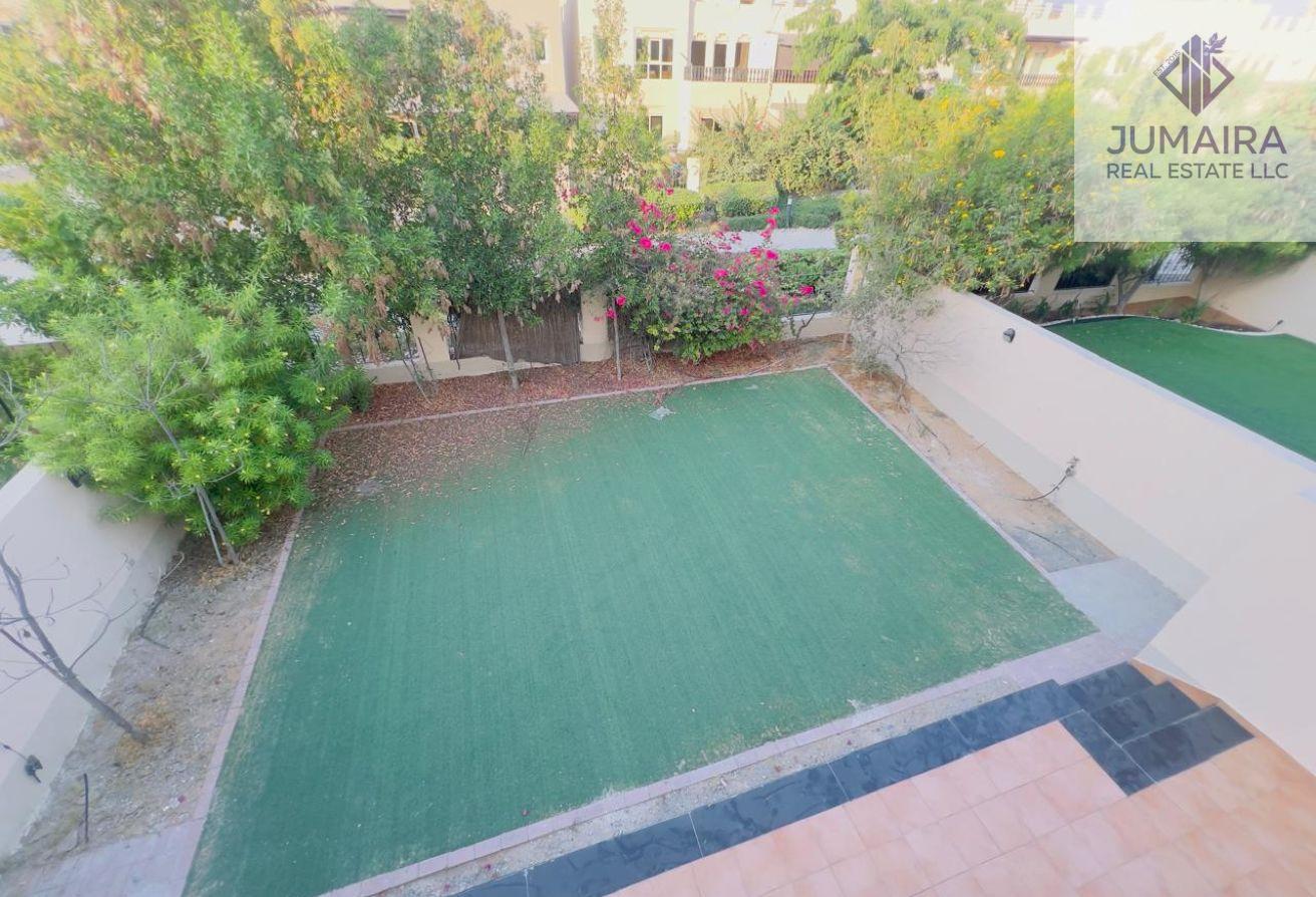 Perfect Family Home | 3BR Townhouse Close to Pool