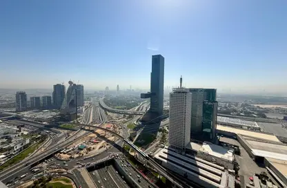 شقة - 2 غرف نوم - 3 حمامات للايجار في برج دوجا - شارع الشيخ زايد - دبي