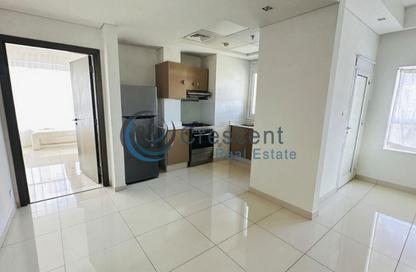 Apartment - 1 - 2 for rent in Topaz Residence 3 - Topaz Residence - Dubai Silicon Oasis - Dubai Apartment - 1 - 2 for rent in Topaz Residence 3 - Topaz Residence - Dubai Silicon Oasis - Dubai