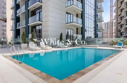 شقة - غرفة نوم - 2 حمامات للايجار في ذا ايست كريست - ديستريكت 17 - قرية جميرا الدائرية - دبي