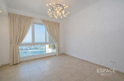 Apartment - 2 Bedrooms - 2 Bathrooms for rent in Marina Residences 6 - Marina Residences - Palm Jumeirah - Dubai