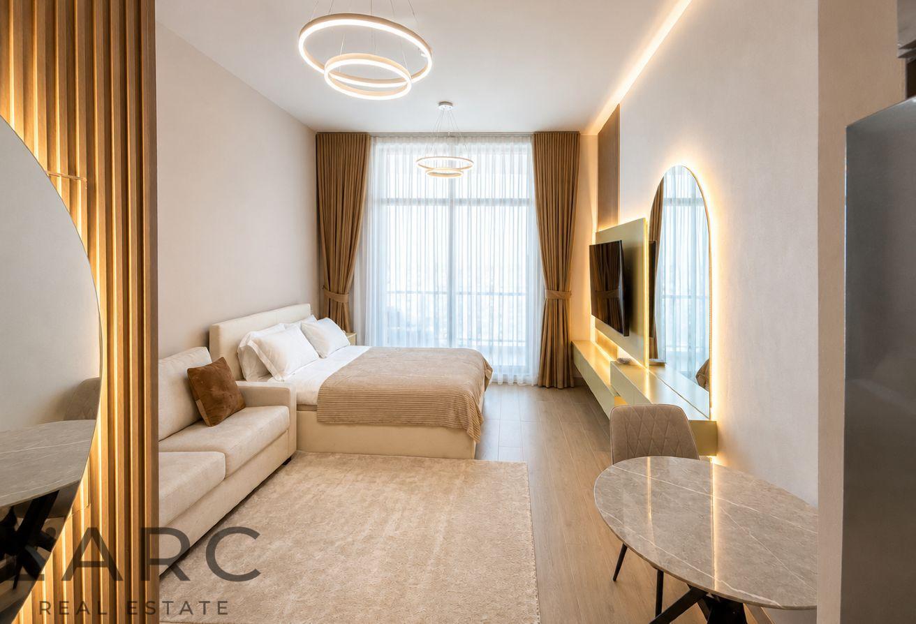 Fully Furnished | High Floor | Skyline Views photo 6