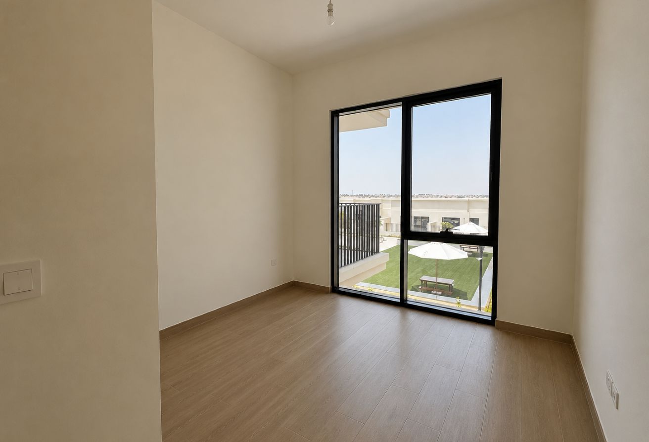 3 bedroom apartment in The Mayfair, Town Square: 8