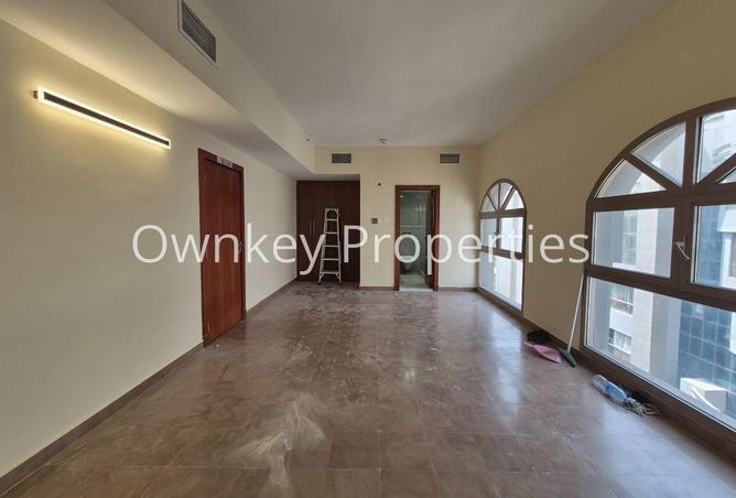 123834447 - Property Image 2