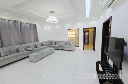 Villa - 5 Bedrooms - 7 Bathrooms for rent in Al Yasmeen 1 - Al Yasmeen - Ajman