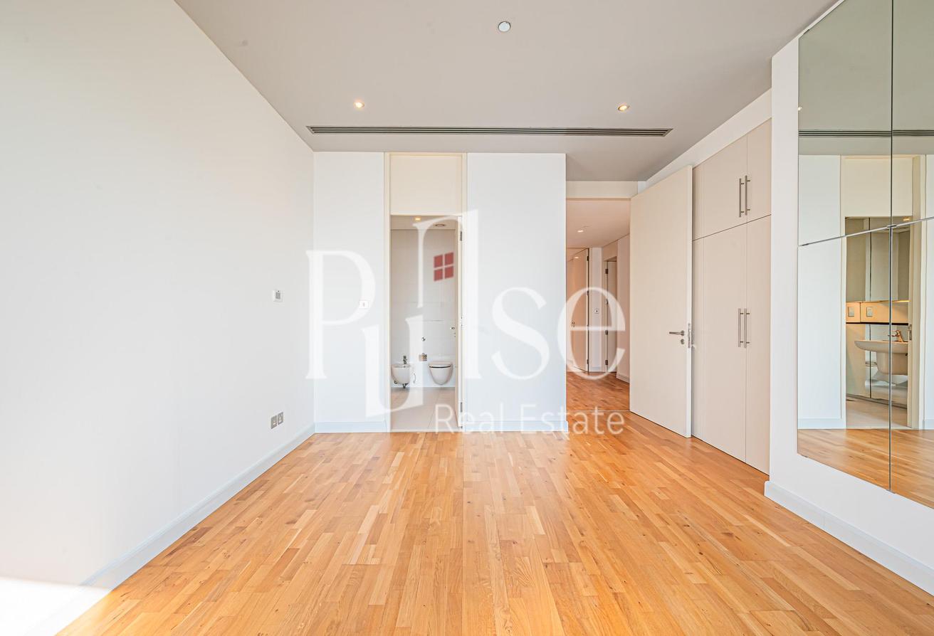 Unfurnished 3BR + Maids | High Floor | Burj View photo 13
