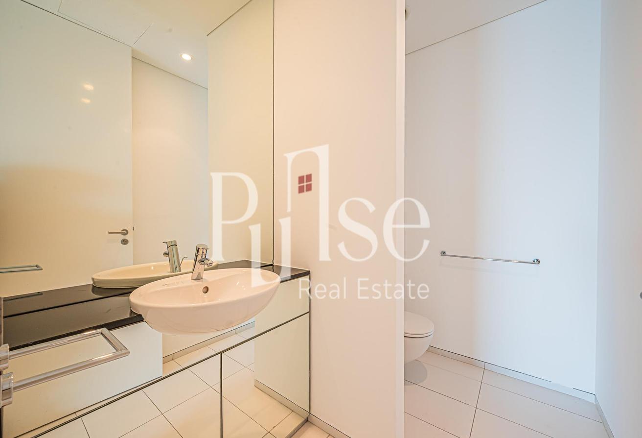 Unfurnished 3BR + Maids | High Floor | Burj View photo 15