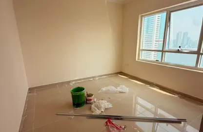 Apartment - 3 Bedrooms - 3 Bathrooms for rent in Al Khan 9 building - Al Khan - Sharjah