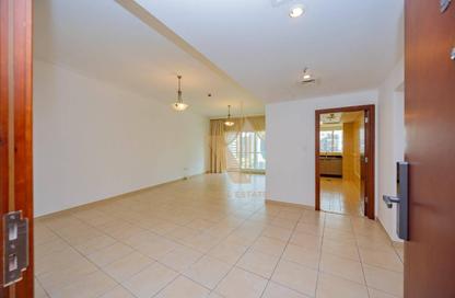 Apartment - 2 Bedrooms - 3 Bathrooms for rent in Burj Al Nujoom - Downtown Dubai - Dubai