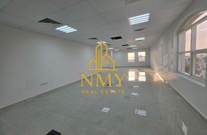 Full Floor - Studio - 4 Bathrooms for rent in Court Villa - Dafan Al Khor - Ras Al Khaimah