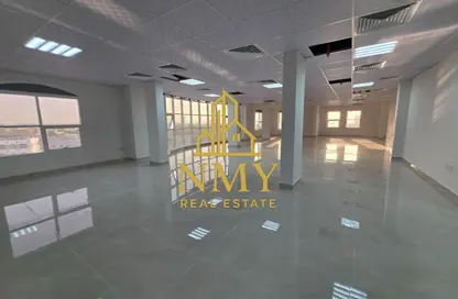 طابق كامل - استوديو - 4 حمامات للايجار في فلل كورت - دفن الخور - رأس الخيمة