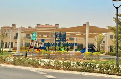 Townhouse - 2 - 4 for rent in Bloom Living - Zayed City (Khalifa City C) - Khalifa City - Abu Dhabi