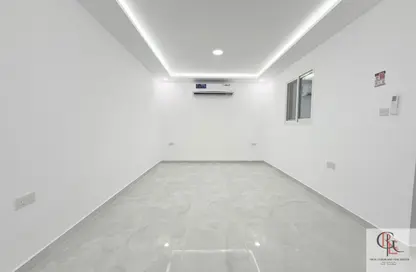 Apartment - 1 Bathroom for rent in Mohamed Bin Zayed Centre - Mohamed Bin Zayed City - Abu Dhabi
