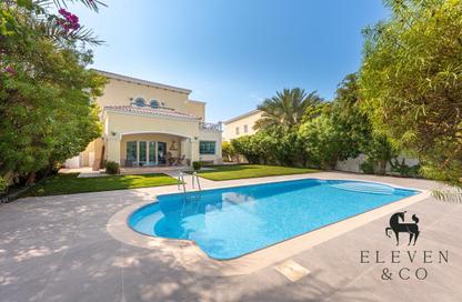 Villa - 5 Bedrooms - 5 Bathrooms for rent in District 4 - Jumeirah Park - Dubai