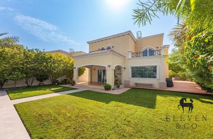 Villa - 5 Bedrooms - 5 Bathrooms for rent in District 4 - Jumeirah Park - Dubai