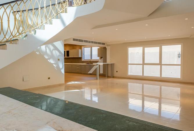 98708755 - Property Image 3