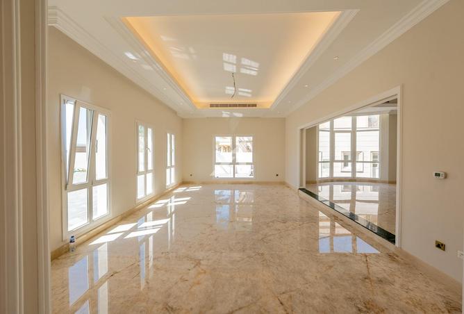 98708755 - Property Image 2