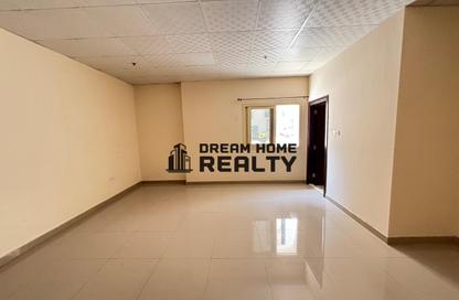 Apartment - Studio - 1 Bathroom for rent in Al Dana Tower - Al Majaz 3 - Al Majaz - Sharjah Apartment - Studio - 1 Bathroom for rent in Al Dana Tower - Al Majaz 3 - Al Majaz - Sharjah