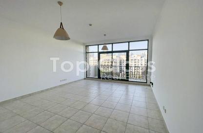 Apartment - 1 Bedroom - 2 Bathrooms for rent in The Links Canal Apartments - The Links - The Views - Dubai