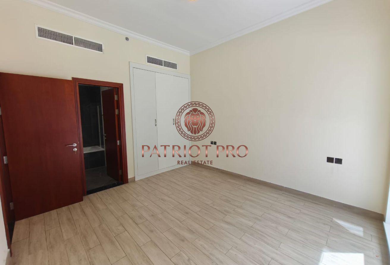 Close to Metro I Pet Friendly I New Building photo 4