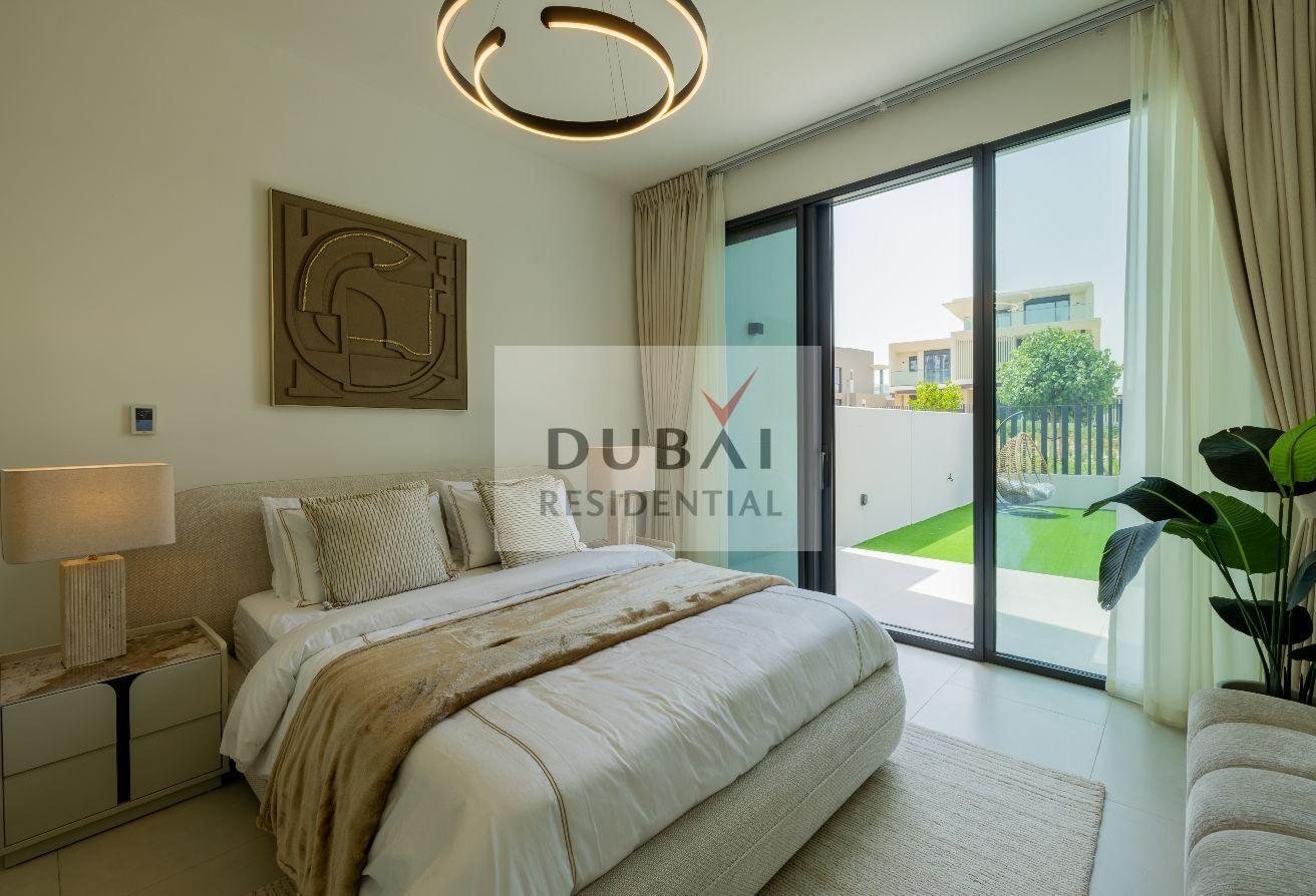 Townhouse with Private Garden at Jebel Ali Village photo 22