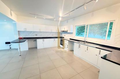 Villa - 3 Bedrooms - 3 Bathrooms for rent in Jumeirah 1 Villas - Jumeirah 1 - Jumeirah - Dubai