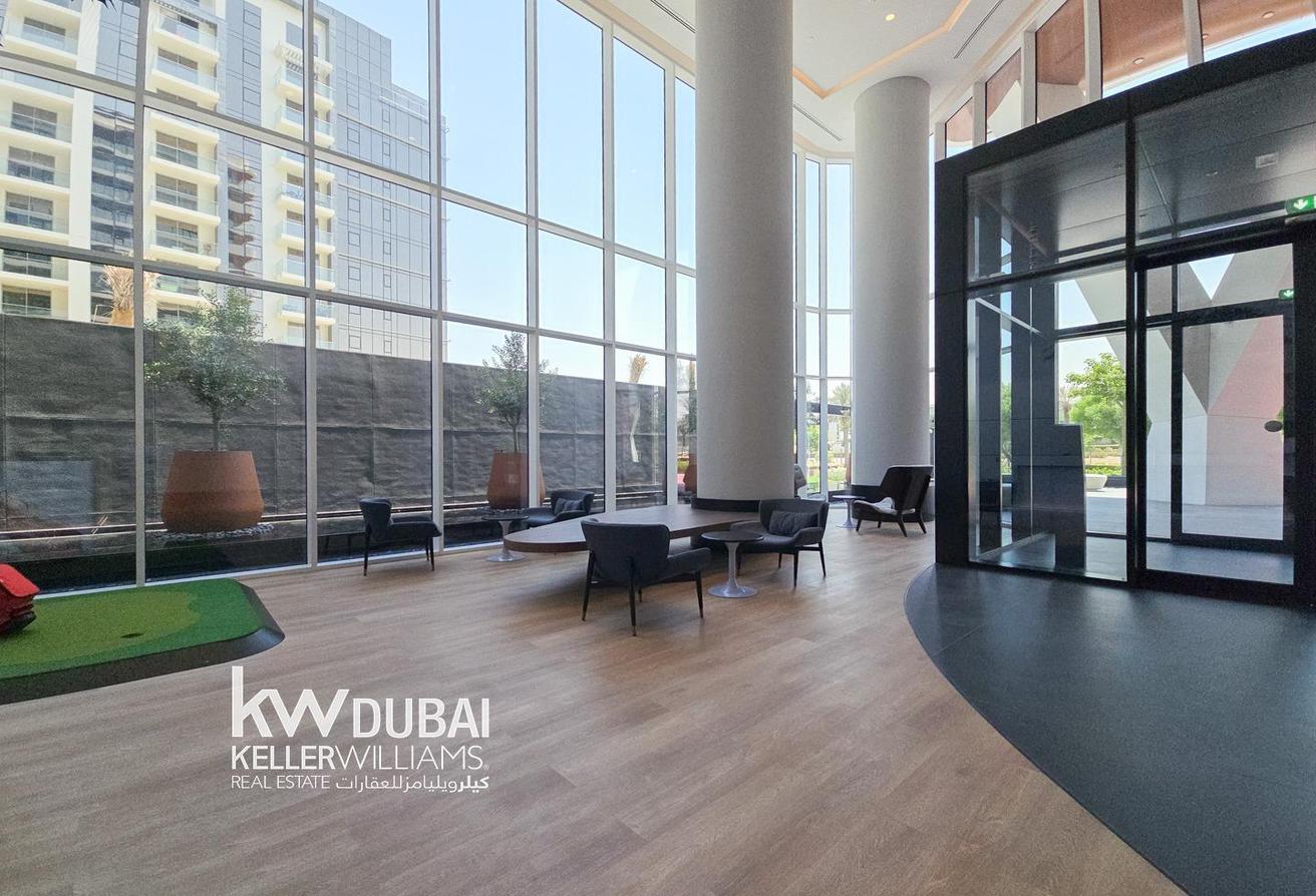 Spacious | Golf Course Views | Prime Location photo 28