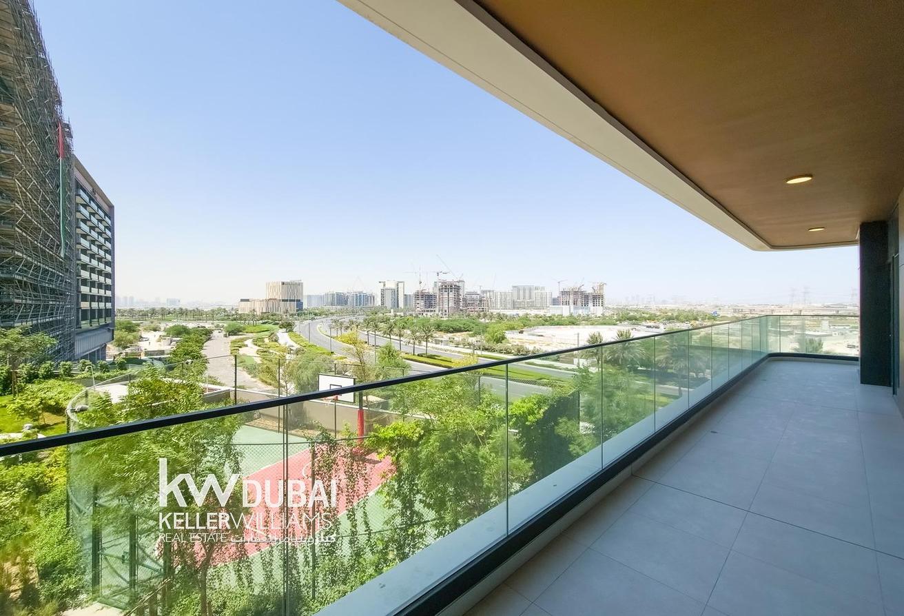 Spacious | Golf Course Views | Prime Location photo 19