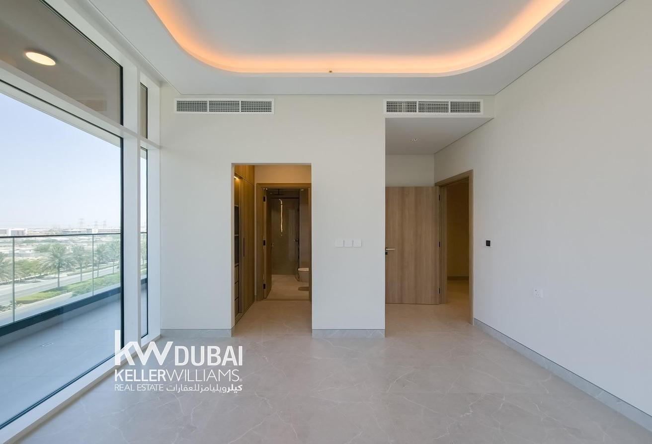 Spacious | Golf Course Views | Prime Location photo 15