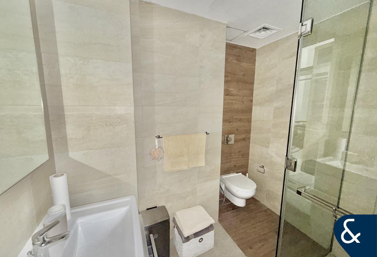 One Bedroom | Large Layout | Vacant photo 10