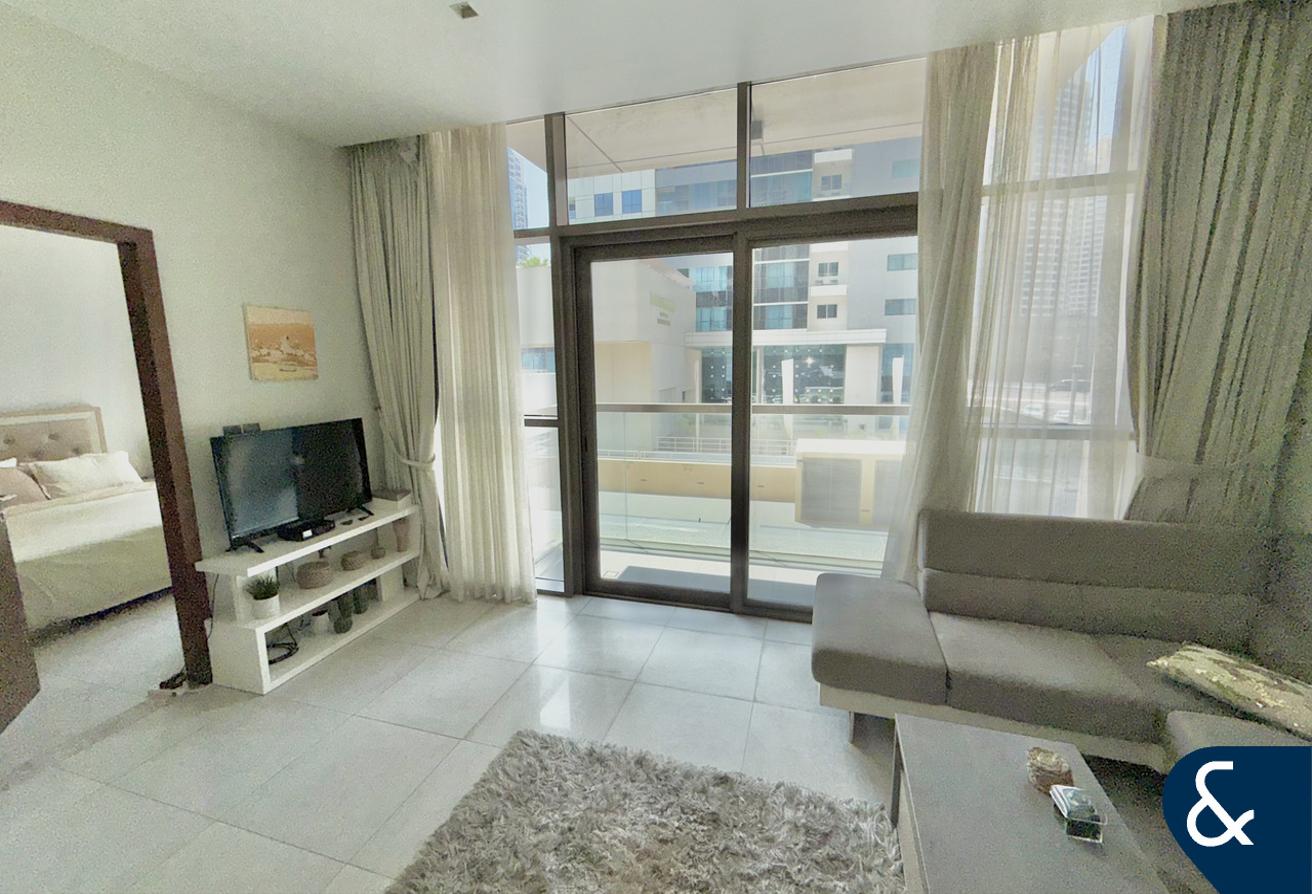 One Bedroom | Large Layout | Vacant photo 5