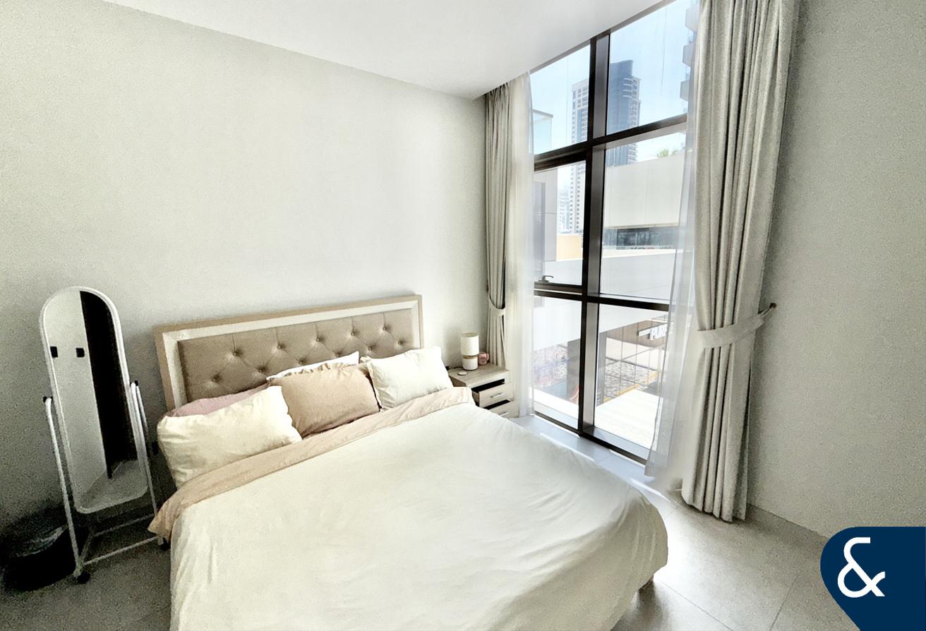 One Bedroom | Large Layout | Vacant photo 6