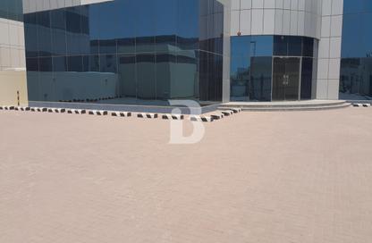 Warehouse - Studio for rent in Phase 1 - Dubai Investment Park (DIP) - Dubai
