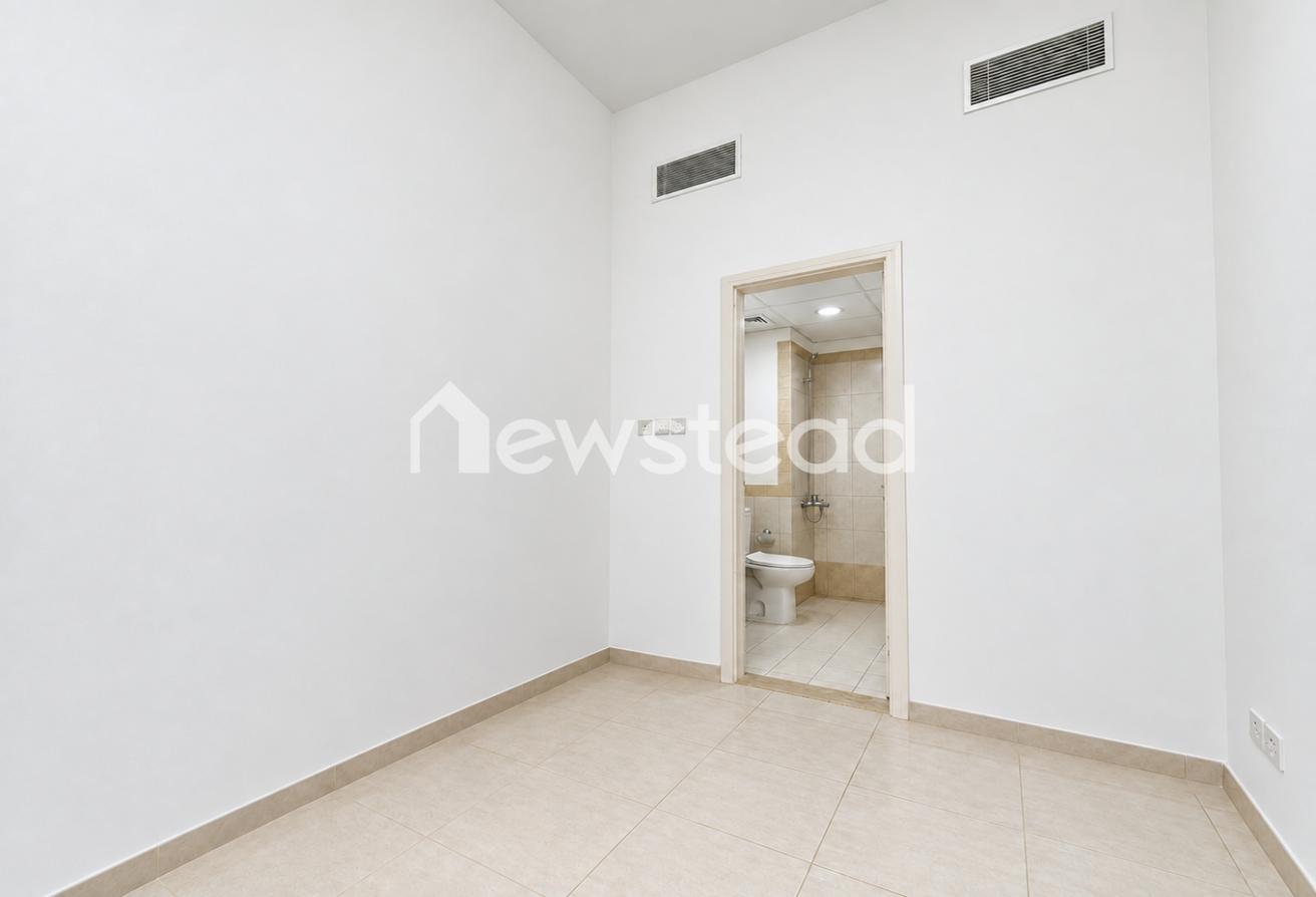 Type CM | Opposite Pool and Park | Vacant photo 10