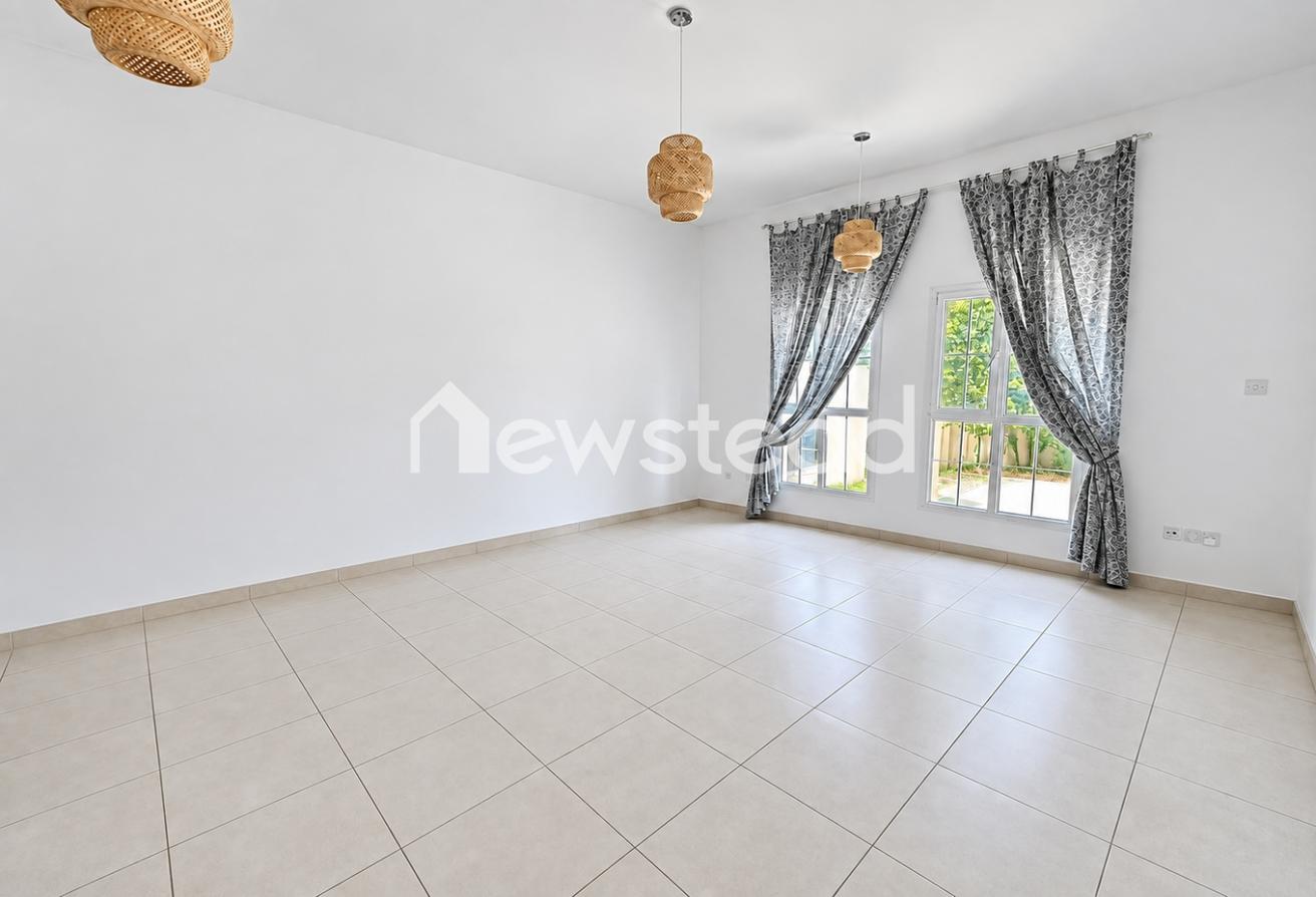 Type CM | Opposite Pool and Park | Vacant photo 2