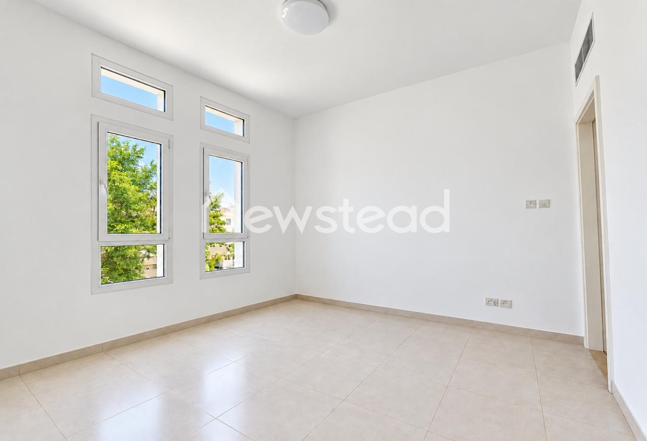 Type CM | Opposite Pool and Park | Vacant photo 6