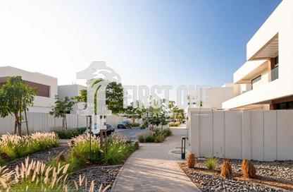 Villa - 4 Bedrooms - 6 Bathrooms for rent in West Yas - Yas Island - Abu Dhabi
