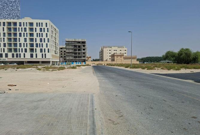 أرض سكني تجاري بيع/G+4/تملك GCC و عرب/على الشارع