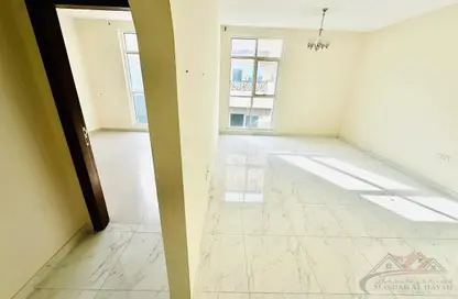 Apartment - 1 Bedroom - 2 Bathrooms for rent in Muwaileh 3 Building - Muwaileh - Sharjah