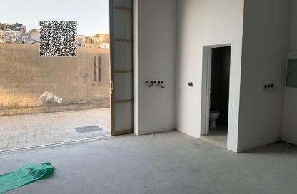 مستودع - استوديو - 8 حمامات للبيع في 1 الجرف - الجرف - عجمان وسط المدينة - عجمان