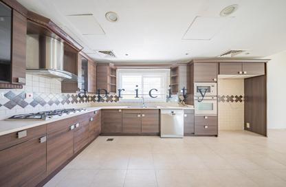 Villa - 5 Bedrooms - 6 Bathrooms for sale in Meadows 2 - Meadows - Dubai
