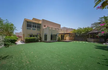 Villa - 5 Bedrooms - 6 Bathrooms for sale in Meadows 2 - Meadows - Dubai