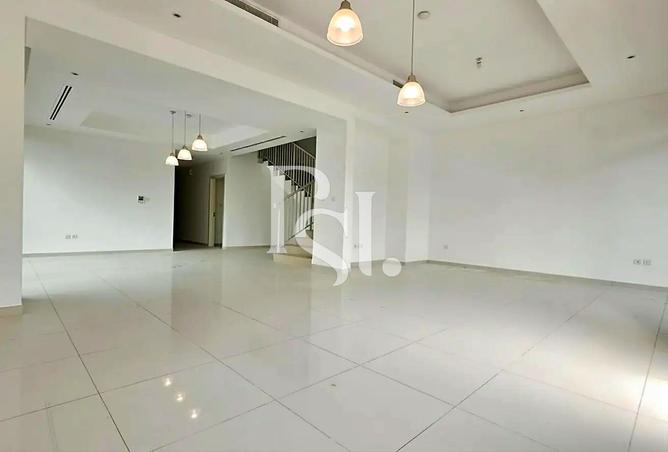 122451448 - Property Image 2