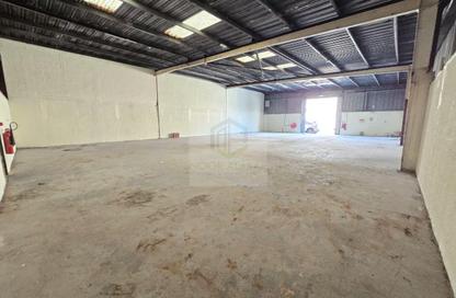 Warehouse - Studio - 2 Bathrooms for rent in RAS - Umm Ramool - Dubai Warehouse - Studio - 2 Bathrooms for rent in RAS - Umm Ramool - Dubai