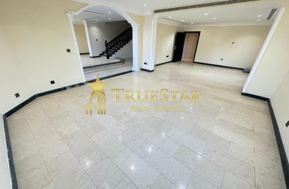 Villa - 5 Bedrooms - 6 Bathrooms for rent in Umm Suqeim 1 Villas - Umm Suqeim 1 - Umm Suqeim - Dubai
