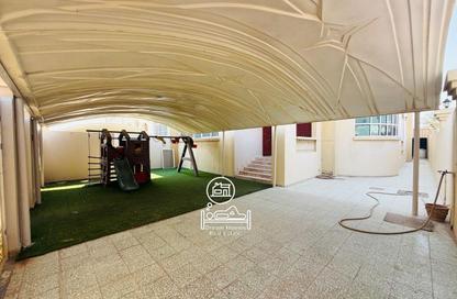 Villa - 5 - 6 for rent in Baniyas - Abu Dhabi
