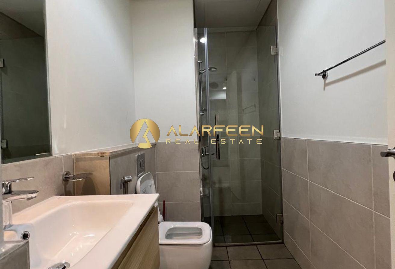 Elegant 1 BR + Study | Great Deal | Prime Location photo 17